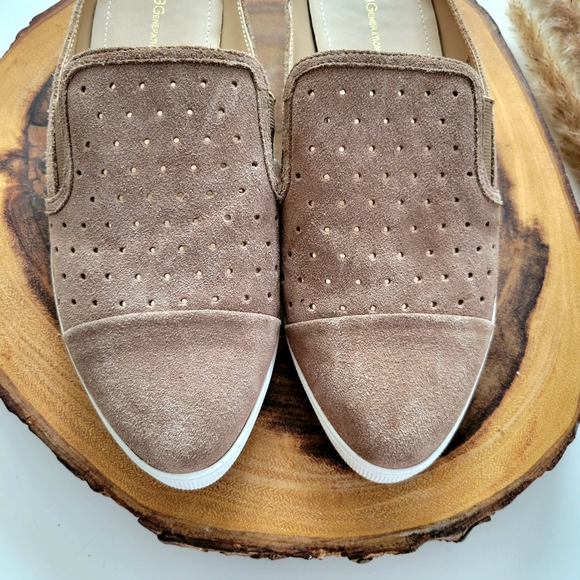 BCBGenerations | SUEDE MULES Taupe size 8.5 - Picture 2 of 7